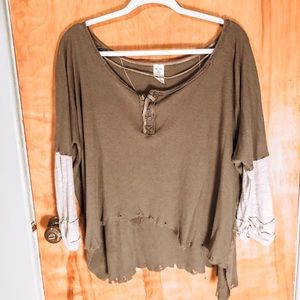 Free people distressed shirt ☠️